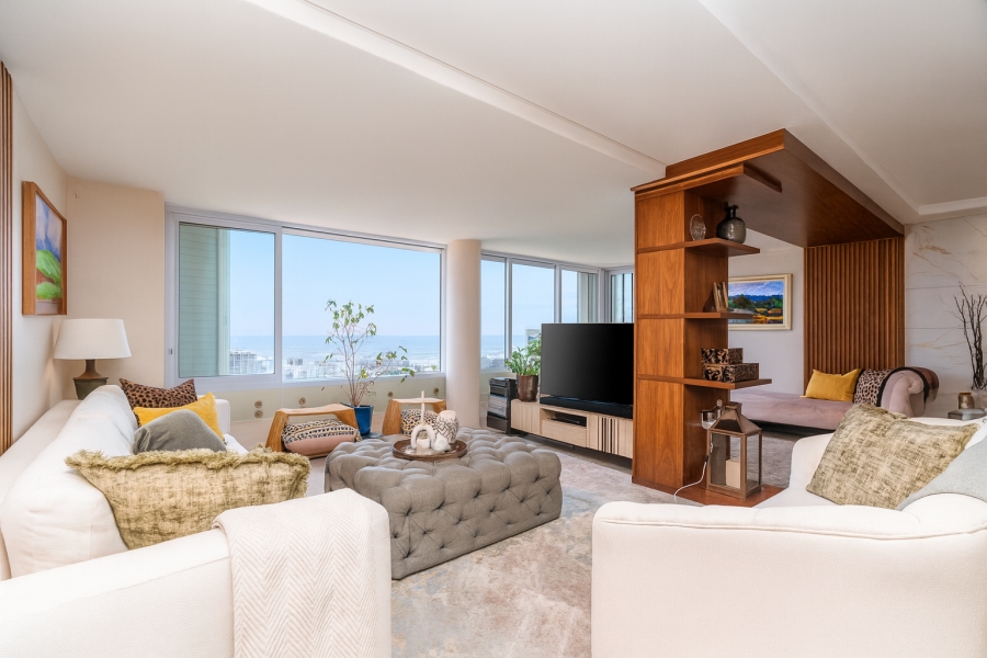 To Let 4 Bedroom Property for Rent in Fresnaye Western Cape